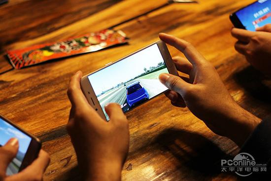 任天堂和索尼都坐不住了,手机游戏真的那么赚