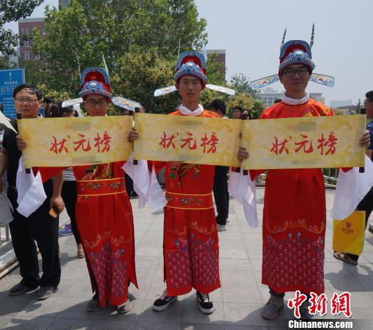 河南考生点赞2017高考作文:接地气、有话说-IT