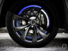 发动机装在车轮上 Elaphe电动汽车路测视频曝光