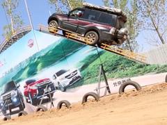 视频：试驾三菱帕杰罗 恐高小编挑战大陡坡